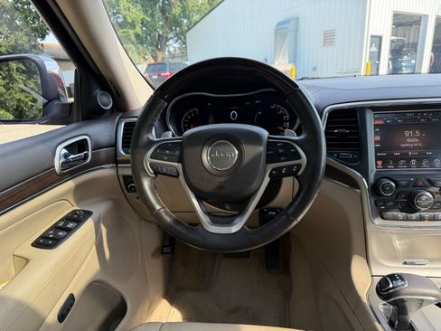 Used 2014 Jeep Grand Cherokee Overland w/ Advanced Technology Group AWD/4WD image 13