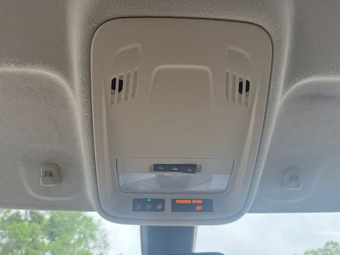 Used 2018 Chevrolet Cruze LS image 24