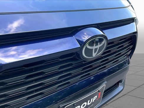 Used 2025 Toyota RAV4 XLE Premium AWD/4WD image 29