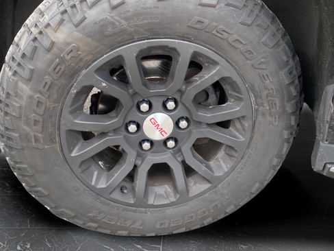 Used 2020 GMC Yukon SLT AWD/4WD image 40