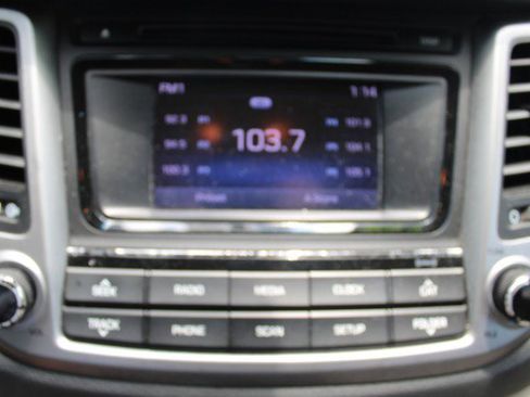 Used 2016 Hyundai Tucson Sport FWD image 23