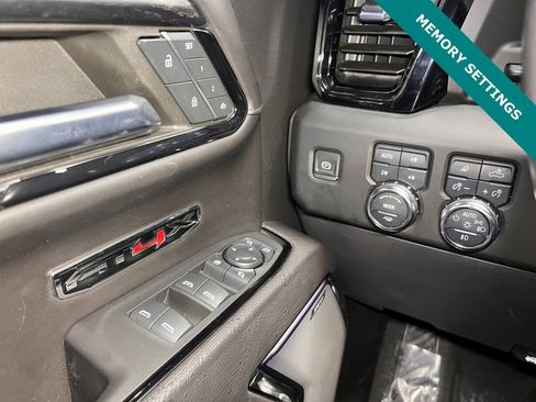 Used 2024 GMC Sierra 1500 AT4X image 7