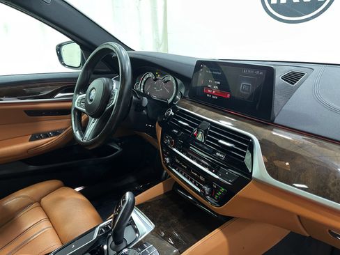Used 2018 BMW M550i xDrive AWD/4WD image 20
