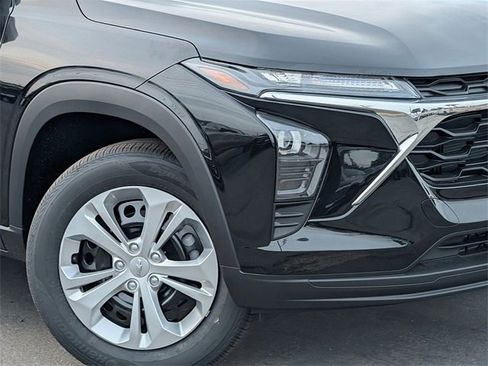 New 2026 Chevrolet Trax LS image 3