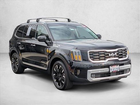 Used 2024 Kia Telluride SX w/ Towing Package FWD image 3