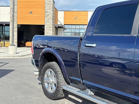 Used 2015 RAM 3500 Laramie w/ Convenience Group AWD/4WD image 3
