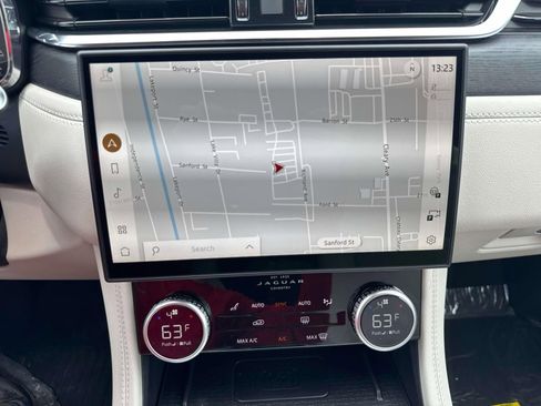 New 2026 Jaguar F-PACE R-Dynamic S image 11