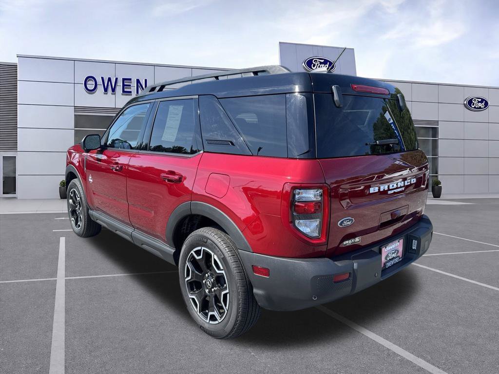 Used 2025 Ford Bronco Sport Outer Banks w/ Outer Banks Tech Package+ AWD/4WD image 3