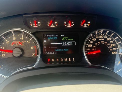Used 2014 Ford F150 FX4 w/ Equipment Group 402A Luxury AWD/4WD image 26