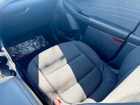Used 2025 Ford Escape Active AWD/4WD image 21