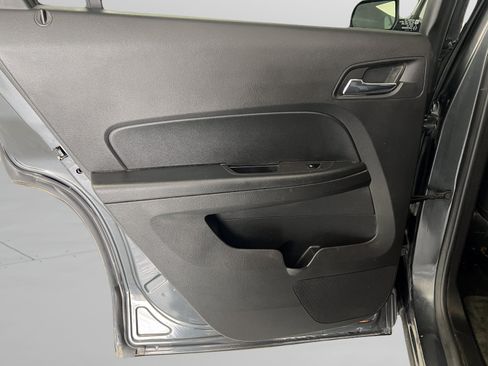 Used 2017 GMC Terrain SLE w/ Technology Package FWD image 32
