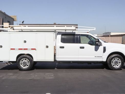 Used 2018 Ford F350 XLT RWD image 9