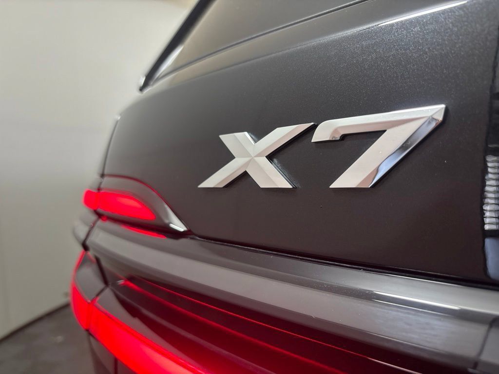 Certified 2026 BMW X7 xDrive40i AWD/4WD image 10