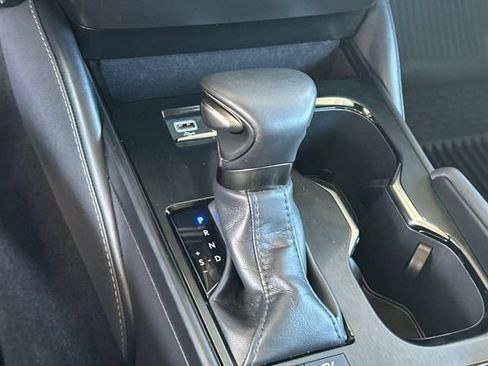 Used 2025 Lexus ES 300h w/ Premium Package FWD image 24