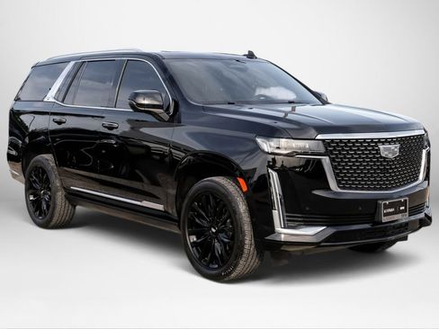 Used 2024 Cadillac Escalade Premium Luxury w/ Performance Package AWD/4WD image 5
