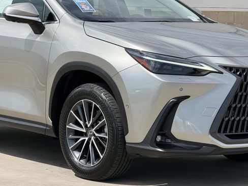 Used 2025 Lexus NX 350h AWD w/ Accessory Package (2T) image 4