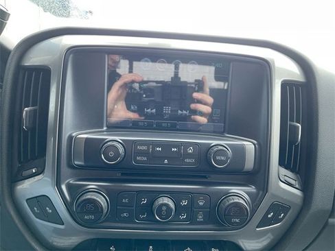 Certified 2018 Chevrolet Silverado 1500 LT w/ All Star Edition image 13