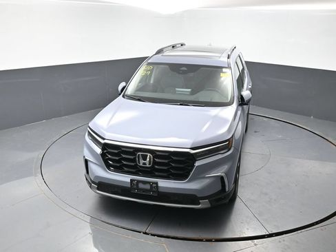 Used 2025 Honda Pilot Elite image 18