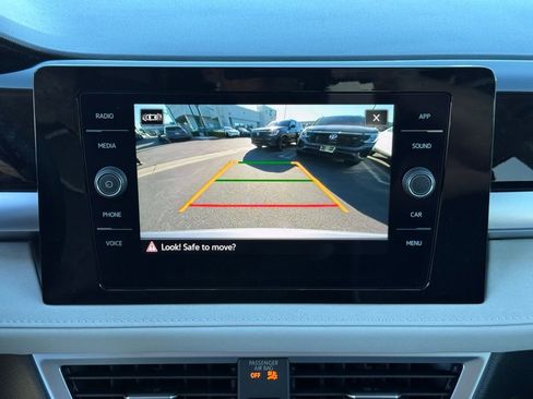 New 2025 Volkswagen Taos SE image 20