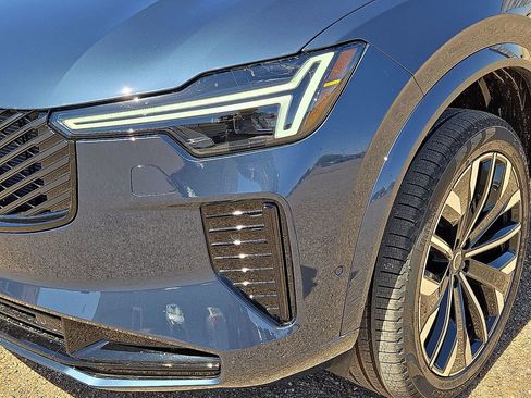 New 2026 Volvo XC90 T8 Ultra w/ Protection Package Premier AWD/4WD image 9