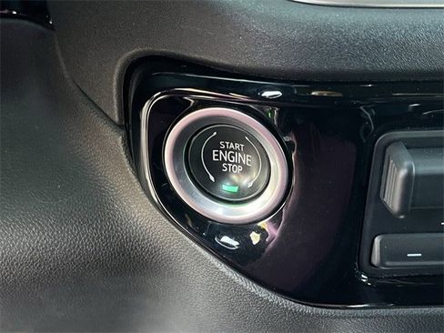 Used 2022 Chevrolet Silverado 1500 High Country w/ Technology Package image 23