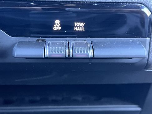 Used 2024 RAM 2500 Big Horn w/ Bed Utility Group image 12