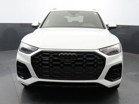Certified 2025 Audi Q5 2.0T Premium Plus w/ Premium Plus Package image 8