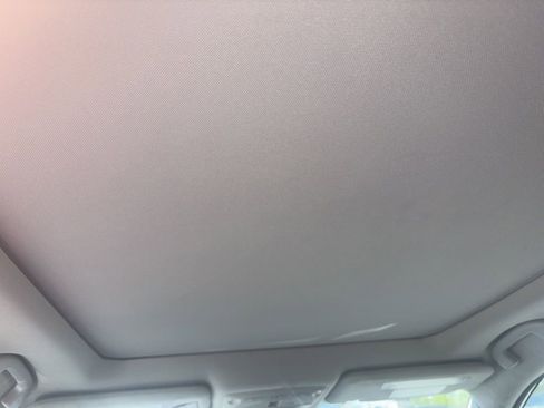 Used 2020 Nissan Rogue SL w/ Premium Package image 7