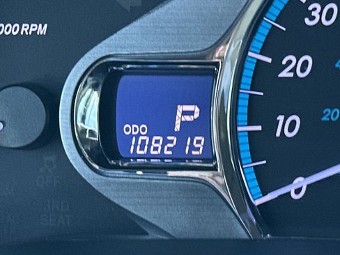 Used 2014 Toyota Sienna XLE w/ Entertainment Package image 27