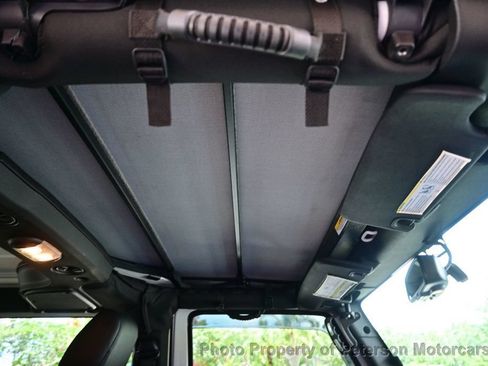 Used 2018 Jeep Wrangler Sahara w/ Connectivity Group AWD/4WD image 31