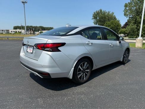 Used 2025 Nissan Versa SV w/ Trunk Package FWD image 8