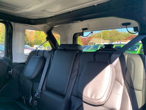 Used 2023 Jeep Wrangler Sahara w/ Cold Weather Group image 31