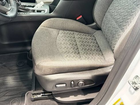 Certified 2024 Chevrolet Equinox LT AWD/4WD image 17