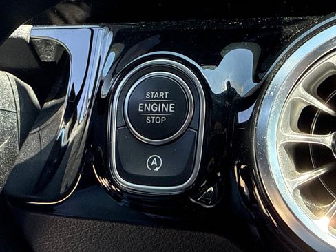 Used 2023 Mercedes-Benz GLA 35 AMG 4MATIC image 36