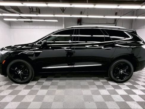 Used 2023 Buick Enclave Essence w/ Sport Touring Edition FWD image 14