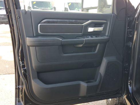 Used 2024 RAM 2500 Big Horn w/ Bed Utility Group image 6