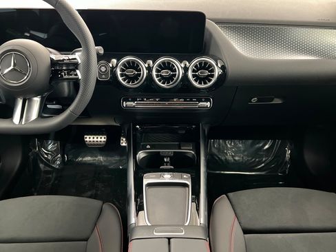 New 2026 Mercedes-Benz GLA 250 4MATIC image 13