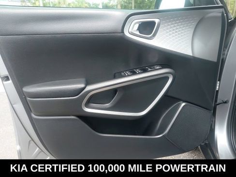 Certified 2025 Kia Soul LX w/ LX Technology Package FWD image 19