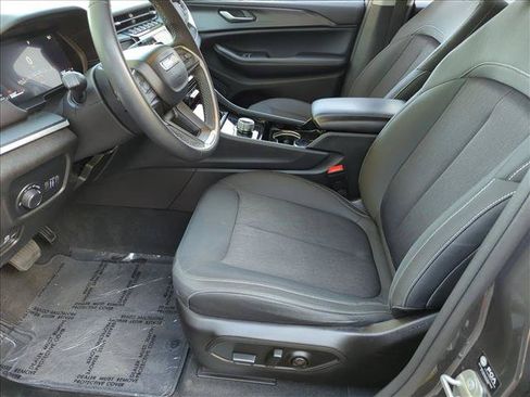 Used 2023 Jeep Grand Cherokee Laredo RWD image 15