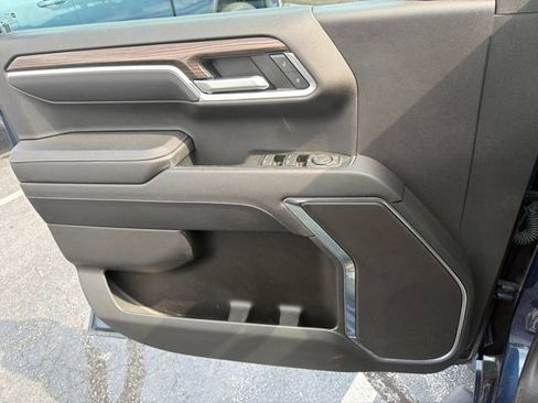 Used 2023 Chevrolet Silverado 1500 RST AWD/4WD image 17