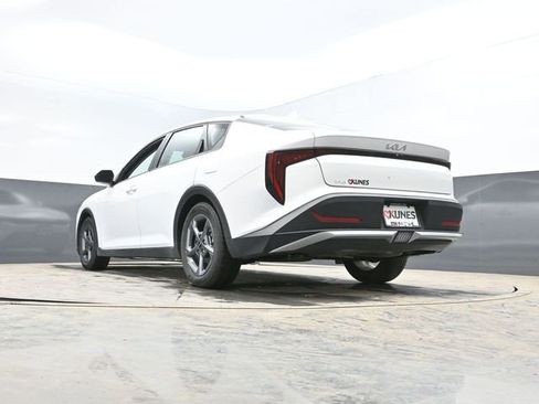 Used 2025 Kia K4 LXS image 50