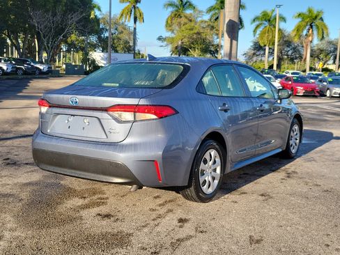 Used 2025 Toyota Corolla LE image 5