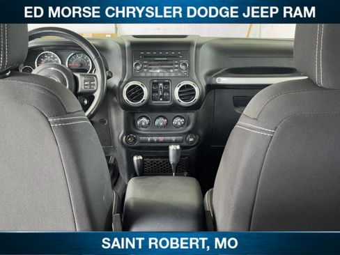 Used 2014 Jeep Wrangler Unlimited Rubicon AWD/4WD image 38