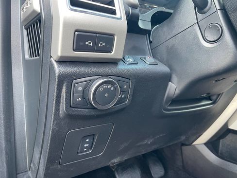 Used 2016 Ford F150 Lariat w/ Equipment Group 502A Luxury AWD/4WD image 25