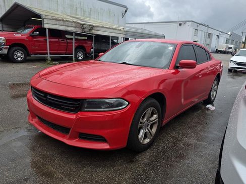 Used 2022 Dodge Charger SXT RWD image 4
