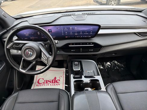 Used 2025 Buick Enclave Preferred AWD/4WD image 12