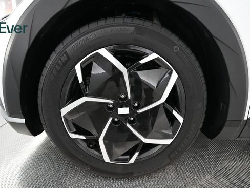 Used 2024 Hyundai Ioniq 5 SEL RWD image 17