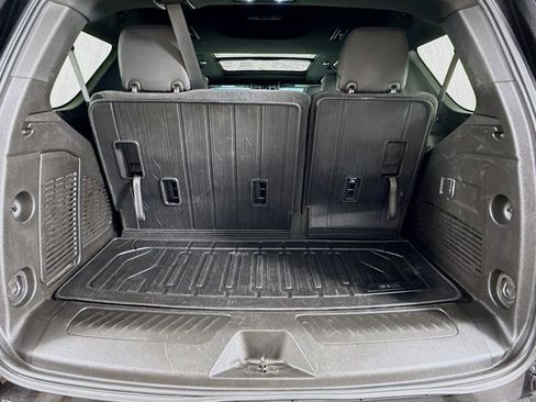 Used 2023 GMC Yukon SLT image 31