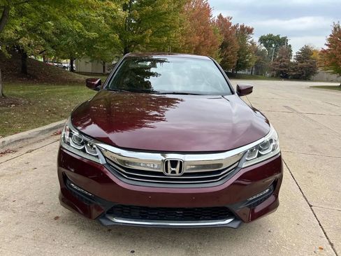 Used 2016 Honda Accord Sport image 2