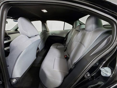 Certified 2025 Toyota Corolla SE image 9